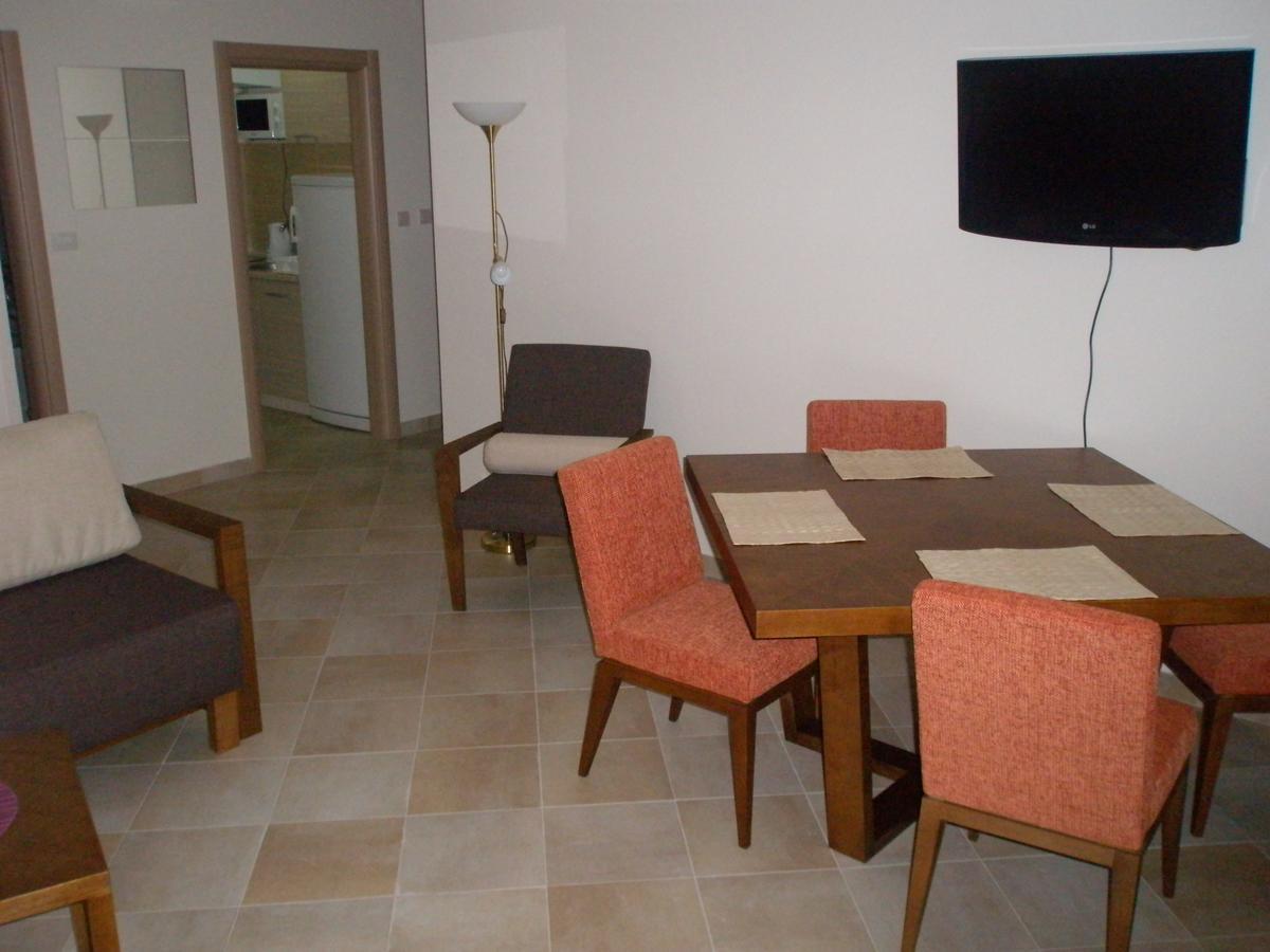 Apartments Lila Aurea Petrovac المظهر الخارجي الصورة